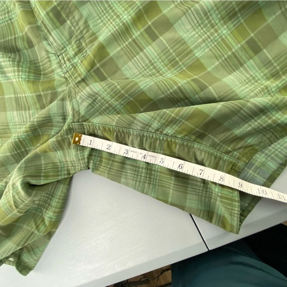 Patagonia green plaid wayfarer board short swim trunks, 34
